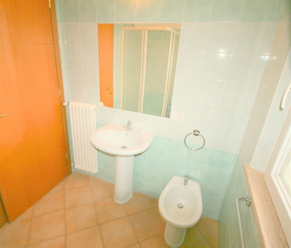 Residence Algarve Ріміні Екстер'єр фото